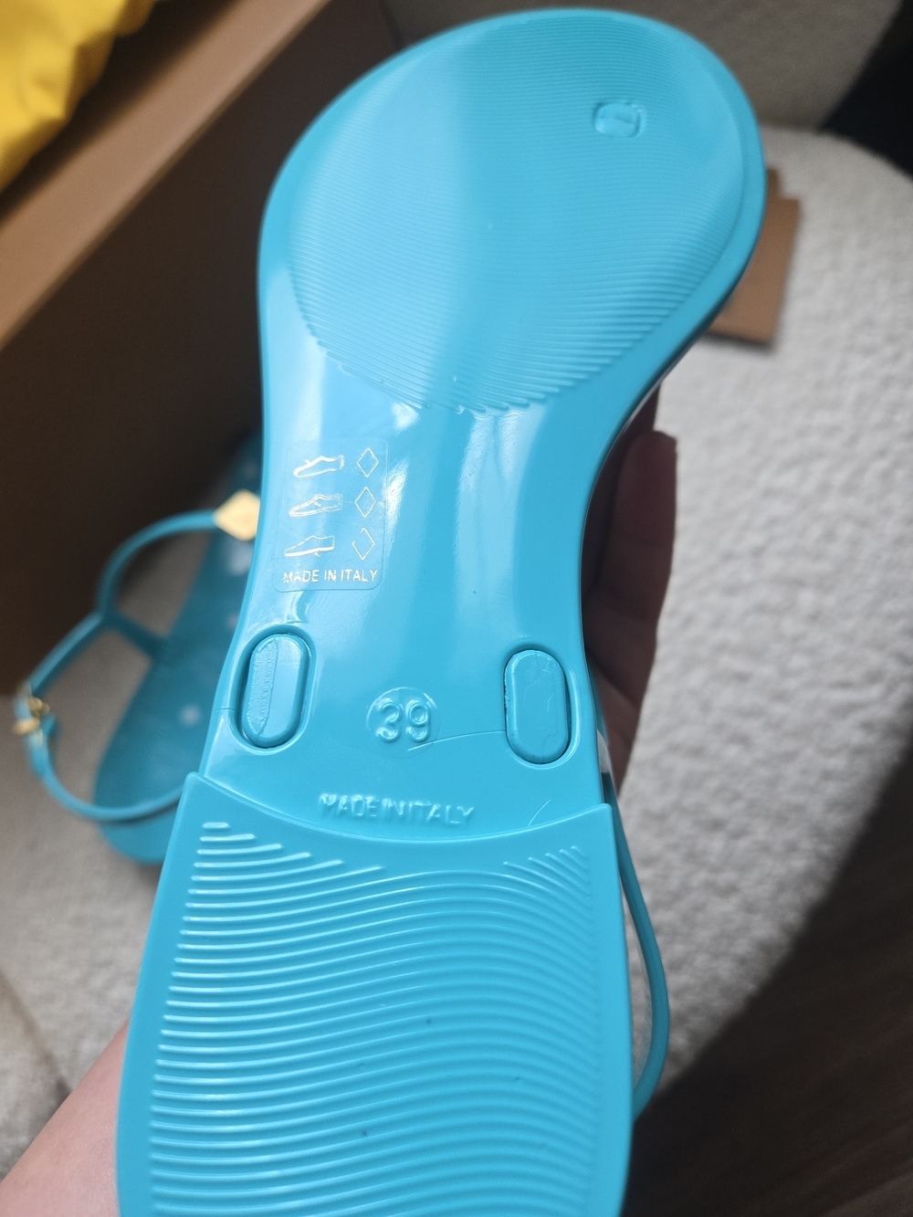 MCM Visetos Jelly Sandals – Size 39 | Brand New in Box | - Picture 6 of 14